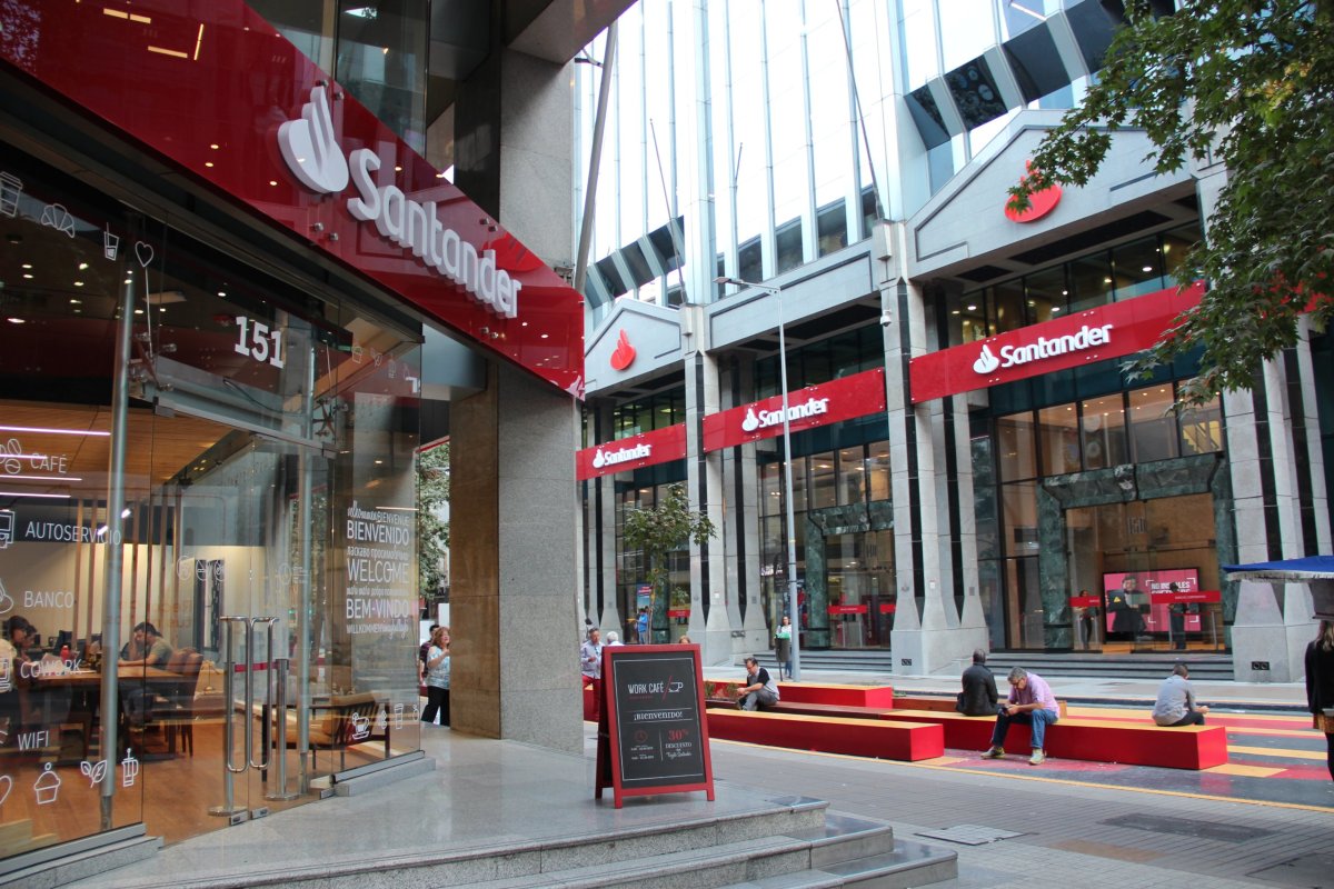 Santander Chile da inicio al negocio de rentas vitalicias tras adquisición de la cartera de Principal