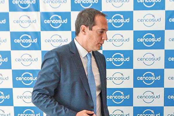 Cencosud demanda a dos compañías de seguros por cobertura de la defensa legal de exCEO Matías Videla