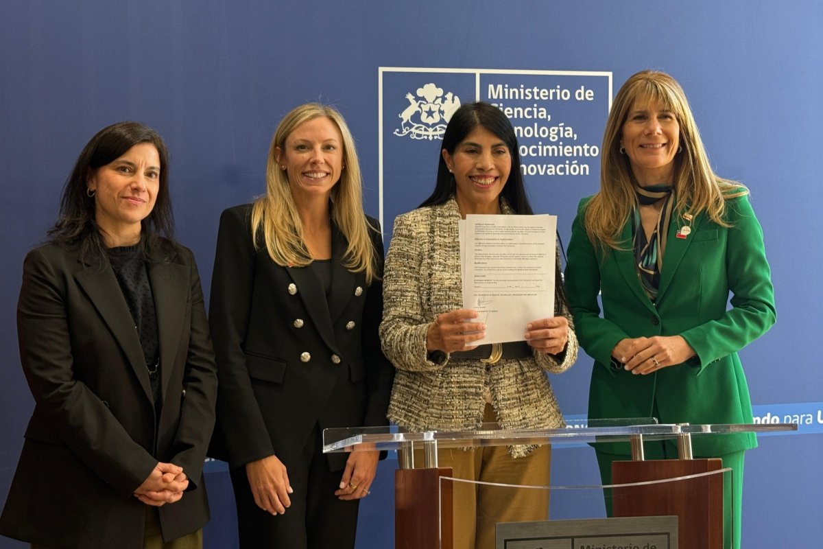 Jocelyn Olivari (Corfo), Kinsey Fabrizio (CTA) junto a las ministras Ximena Lincolao (CTCI) y Ximena Rincón (Energía)
