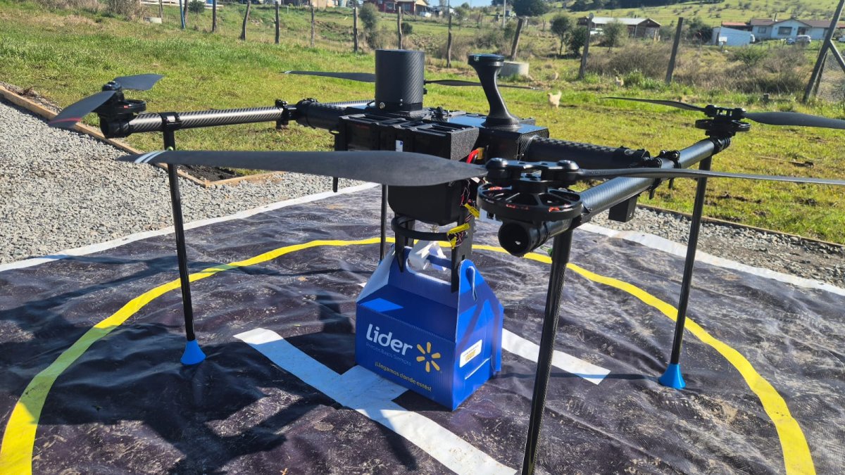 Walmart realiza primer vuelo experimental para despachar compras con drones en la Región del Biobío