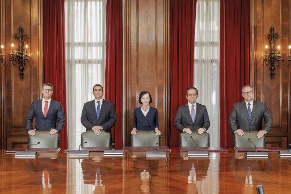 Banco Central vuelve a mantener la tasa y advierte que la economía podría mantener su debilidad por más tiempo de lo esperado