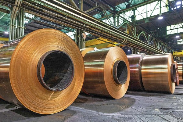 El retraso en la decisión de aranceles se produce mientras las autoridades evalúan el riesgo de que un mayor precio del "metal rojo" eleve los costos de fabricación. Foto: Bloomberg