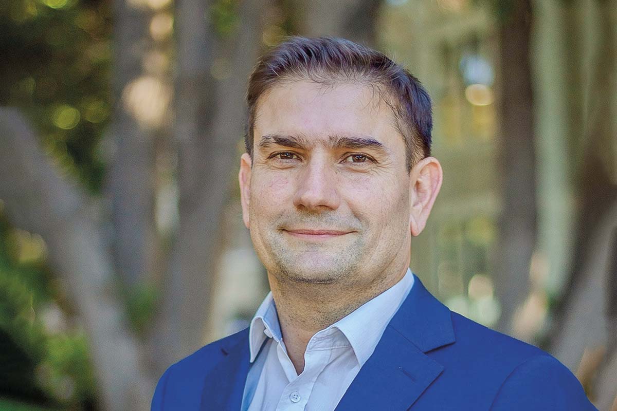 Werner Creixell académico y exdirector del Departamento de Electrónica de la Universidad Santa María: “El principal desafío ante la IA es dar herramientas a los alumnos para que sigan siendo relevantes en los próximos 30 años”