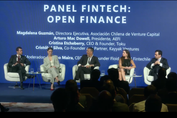 En el panel participaron Cristóbal Silva (Kayyak Ventures), Cristina Etcheberry (Toku), Magdalena Guzmán (Asociación Chilena de Venture Capital) y Arturo Mac Dowell (Asociación Española de Fintech), y fue moderado por Alfonso Maira (Floid).