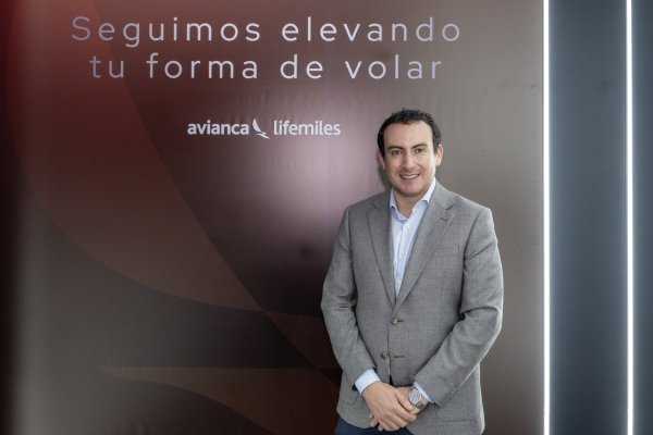 Ahora en DF | Grupo Abra defiende el giro low cost de Avianca y acelera su apuesta premium
