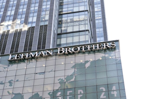 A 18 años de Lehman Brothers, los riesgos financieros cambiaron de lugar
