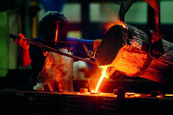 Volatilidad de precios y escasez de oferta, los factores que marcarán el escenario internacional del cobre