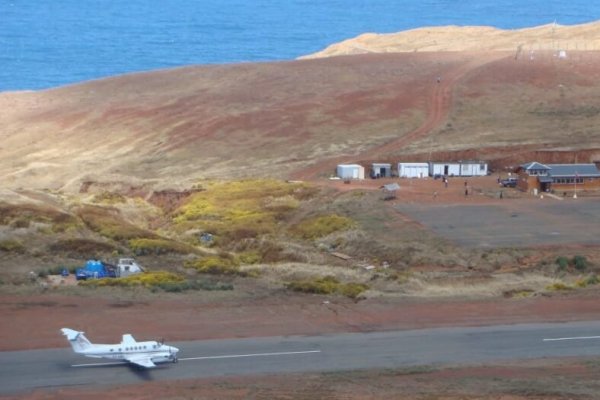 Juan Fernández queda sin servicio de vuelos subsidiados y contrato impide a ATA Aerolíneas recurrir a otro operador