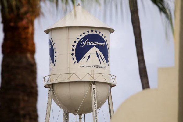 Paramount llega a un acuerdo histórico y despeja el camino para fusionarse con Warner Bros