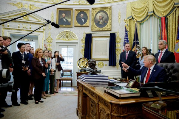 Medios estadounidenses demandarán a la administración Trump por vetar su ingreso a la Casa Blanca