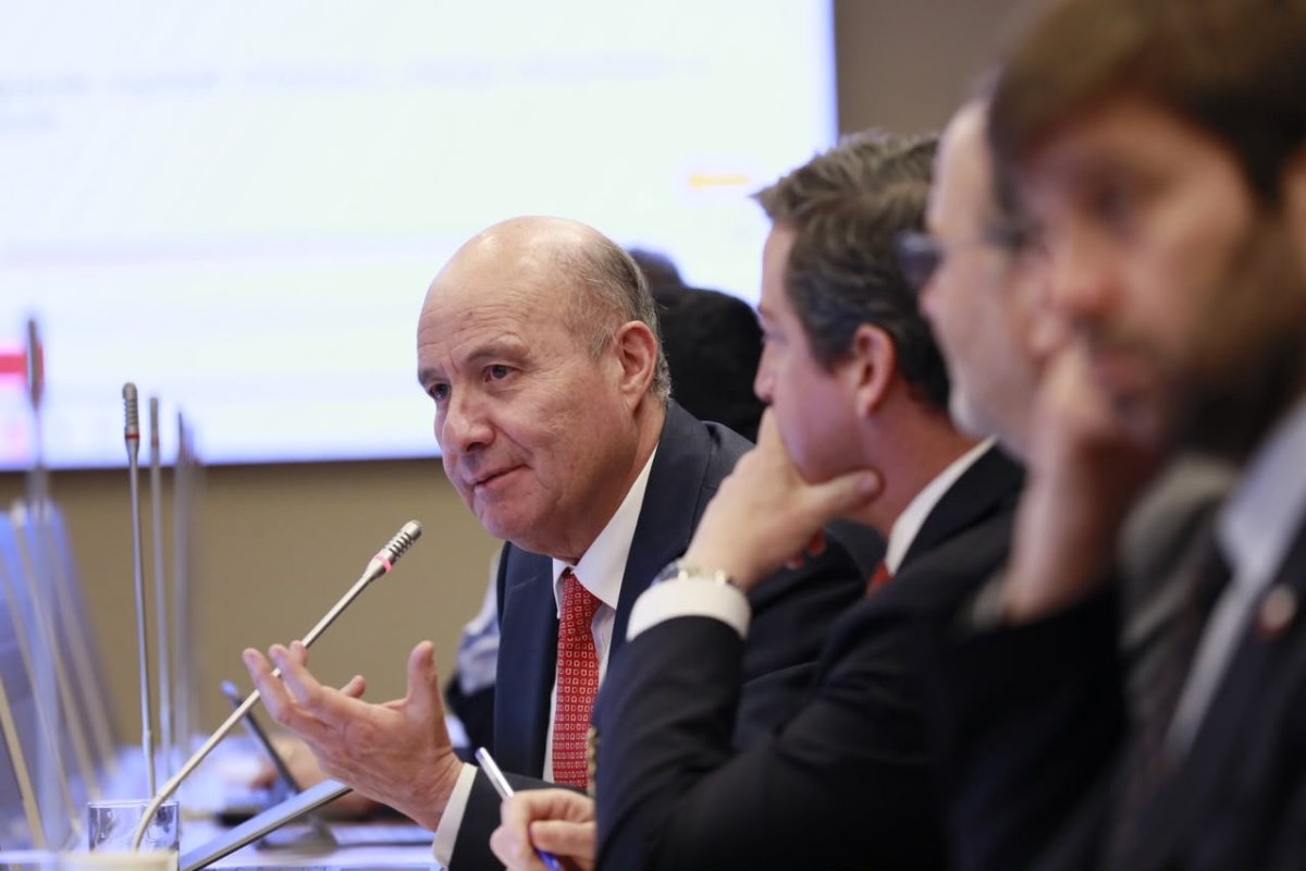 Proyecto del PDG que crea un beneficio de compensación por la compra de pañales y medicamentos sortea su primera valla