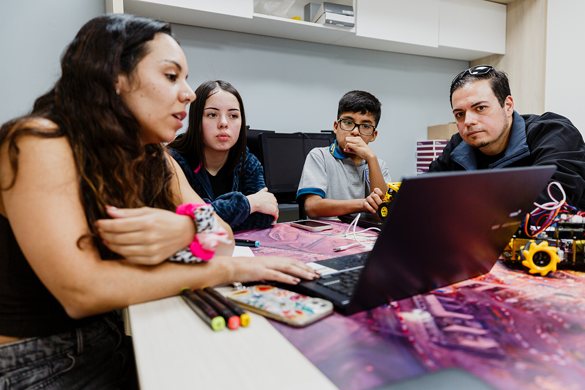 ¿Qué significa educar y formar talento en la era de la IA? El punto de partida del Summit para el Futuro de la Educación 2026