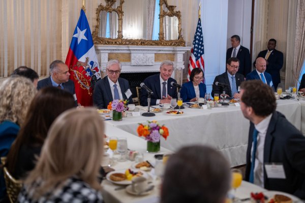 Invariabilidad tributaria y permisos ambientales: los temas que marcaron la reunión de Kast con inversionistas en Nueva York