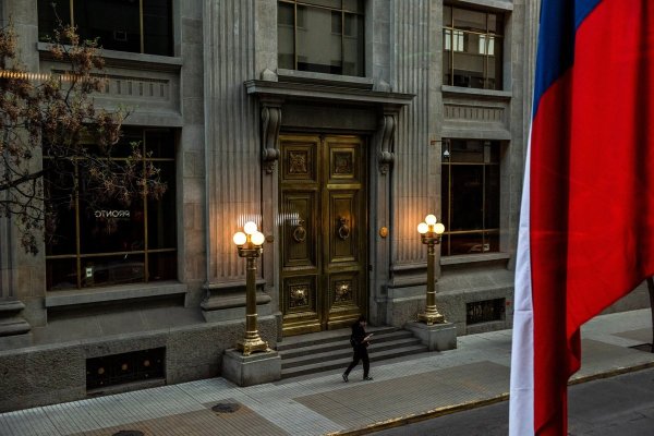 La operación se suma a la emisión en euros realizada a finales de julio y a la venta de deuda en dólares y euros efectuada en enero. (Foto: Bloomberg)