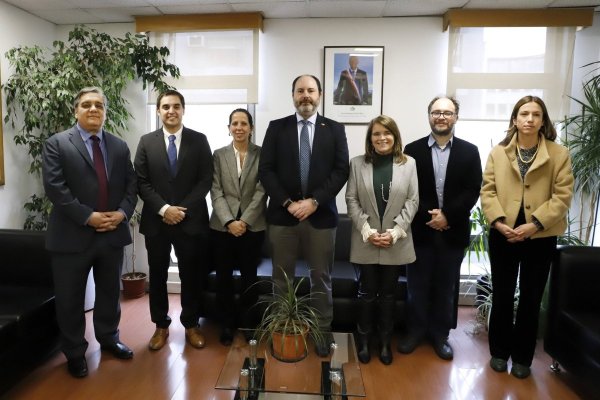 Mesa de reactivación laboral pide combinar medidas de emergencia con una agenda estructural ad portas de anuncios de Kast