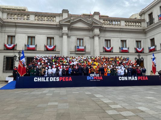 Más de US$ 1.300 millones en inversión y crear 100 mil empleos: las medidas del plan que presentó Kast para revertir el alto desempleo