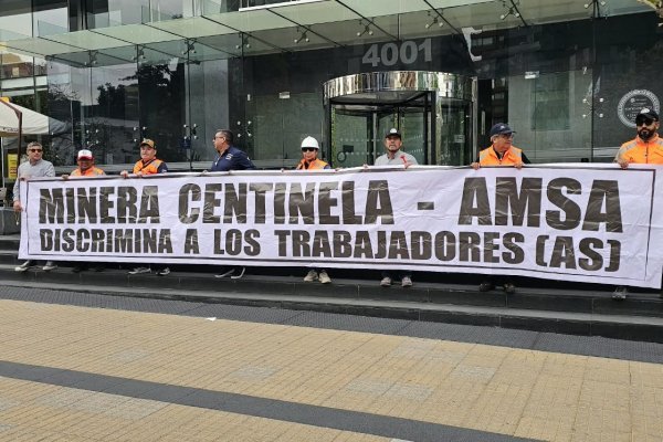 Sindicatos de Minera Centinela convocan a una manifestación frente a las oficinas de Antofagasta Minerals en Santiago