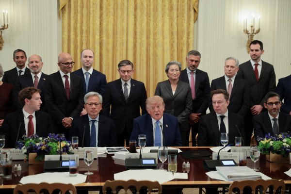 Trump se reúne esta tarde con líderes de Nvidia, Anthropic y Palantir para discutir riesgos de la IA
