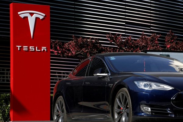 Tesla obtiene US$ 30.000 millones en crédito para acelerar su apuesta por la IA y la robótica