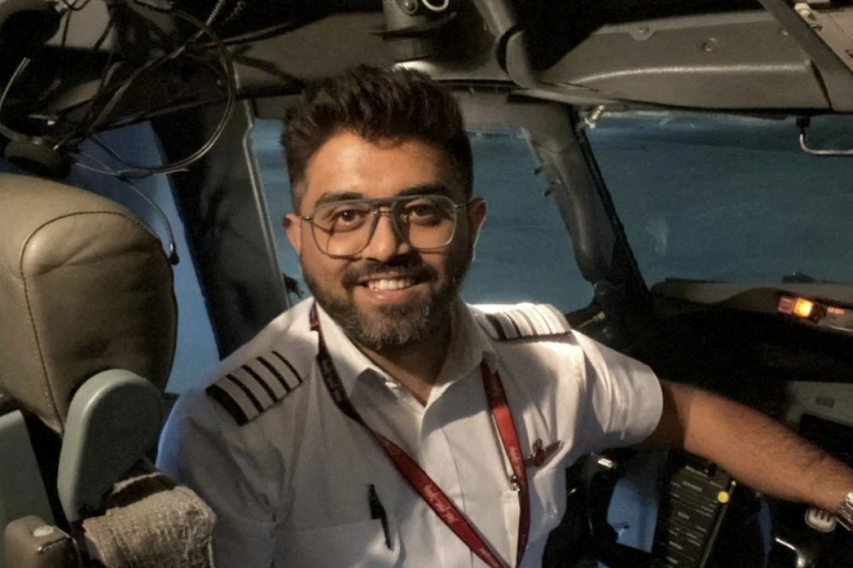 Héroe: el capitán de Boeing 737 Smit Machchhar acumula cerca de 9.750 horas de vuelo a lo largo de una carrera de unos 15 años. (Fotos: Reuters)