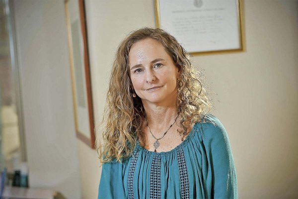 La economista Andrea Tokman se inscribió en el registro de directores.
