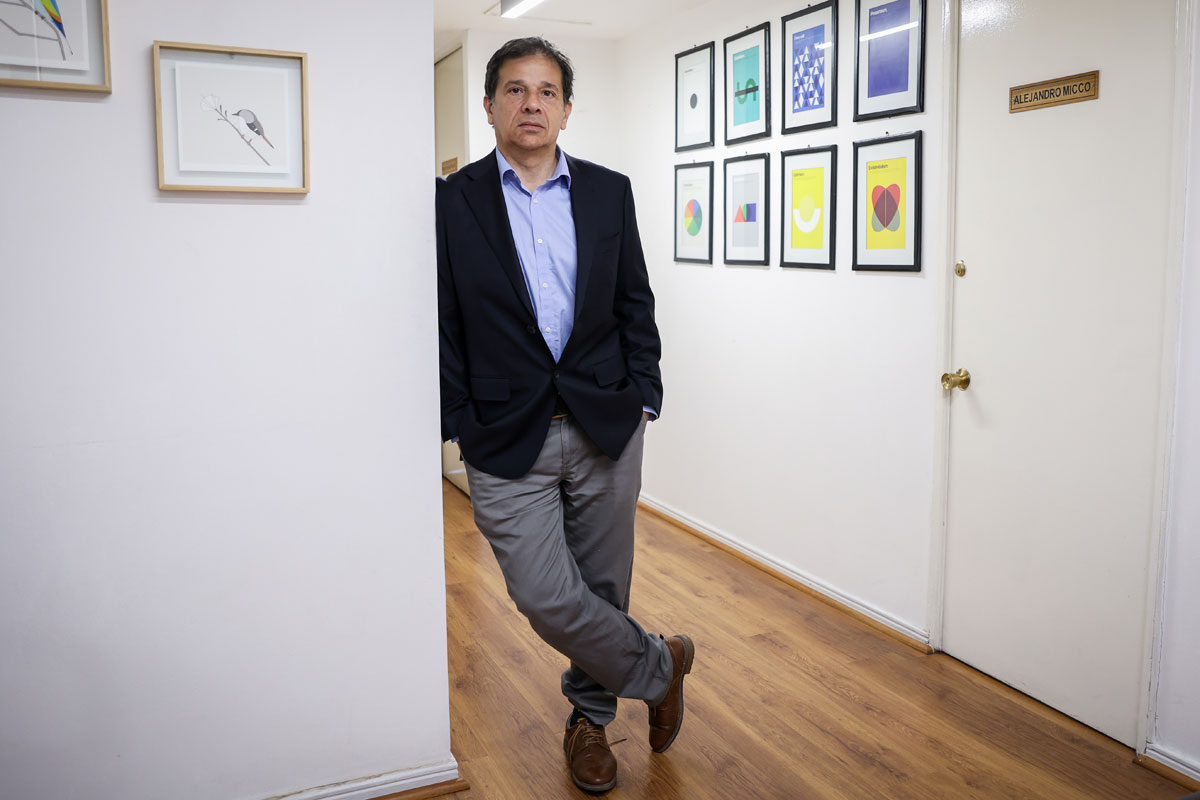 El académico reconoce que el gobierno está en una situación compleja, pero asegura que todavía está a tiempo de revertir las expectativas económicas.