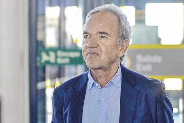 Gabriel Ruiz-Tagle ficha al abogado Miguel Chaves en disputa por Construmart