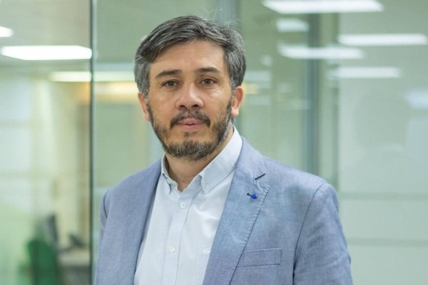Expresidente de Telefónica Chile asume como CEO de la matriz de las sanitarias Essbio, Esval, Nuevosur y Aguas del Valle