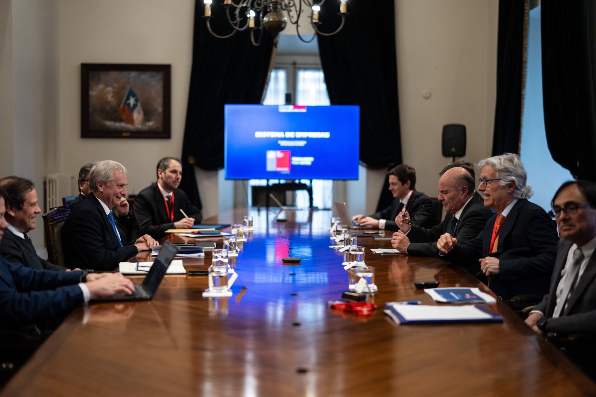 Kast se reúne con Sistema de Empresas Públicas y analiza alternativas para mejorar sus rendimientos