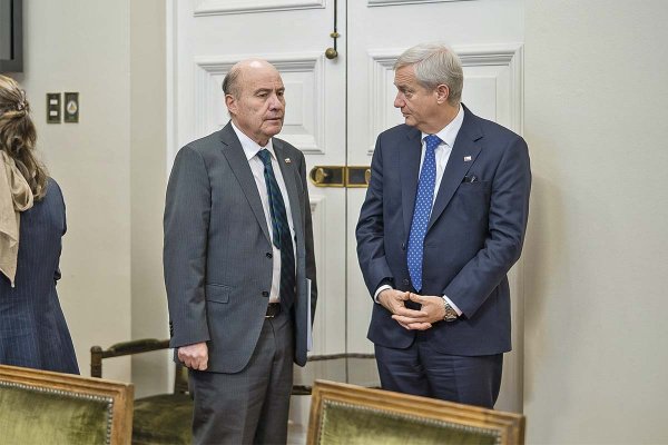 Quiroz se mostró abierto a mejoras en el Presupuesto en reunión con oficialismo. Foto: Presidencia.