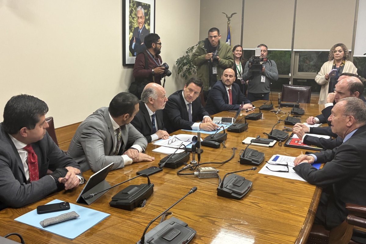 Grupo transversal de senadores ingresa reforma de seguridad en reemplazo de propuesta del gobierno que no tuvo apoyo
