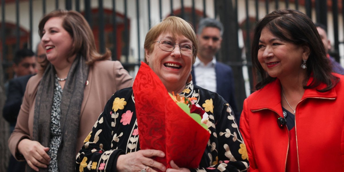 Ahora en DF | Bachelet aborda eventual tercera candidatura presidencial: “Yo creo que sí”