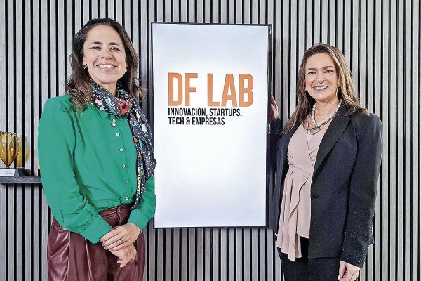 María Francisca Yáñez, directora de empresas, y Denisse Goldfarb, CEO y fundadora de The People Future.