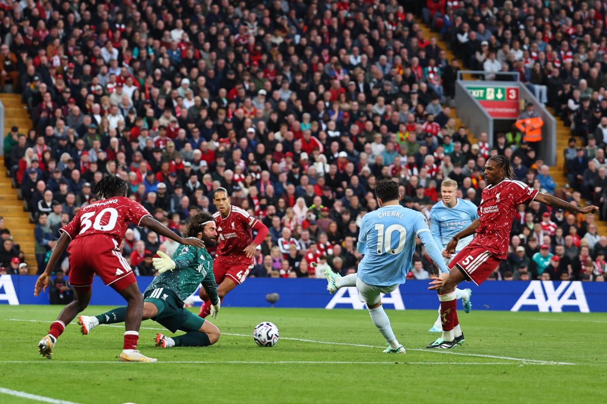 Fútbol inglés está “al borde del desastre financiero”, advierte regulador británico