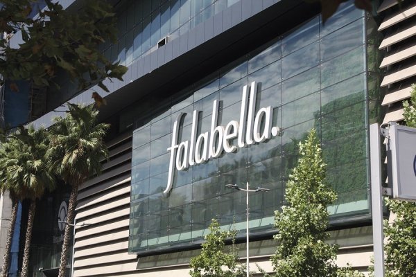 Grupo Falabella fortalece su perfil financiero: Fitch eleva clasificación tras reducción de deuda y mejora de márgenes