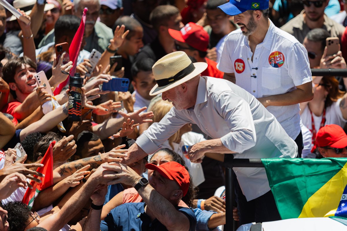 Brasil aprueba ley para reducir la jornada laboral y da un impulso electoral a Lula