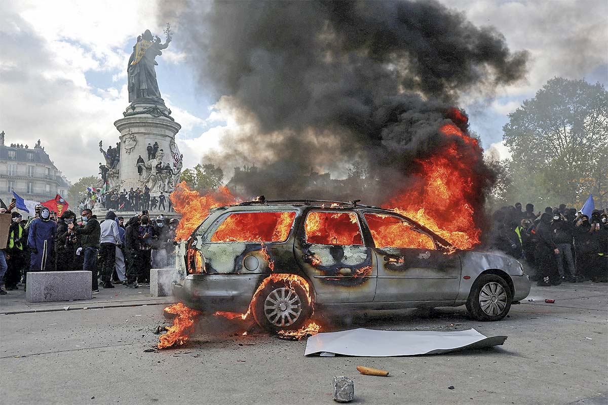 Disturbios en la Plaza de la Repúbica de París este fin de semana. Foto: Reuters
