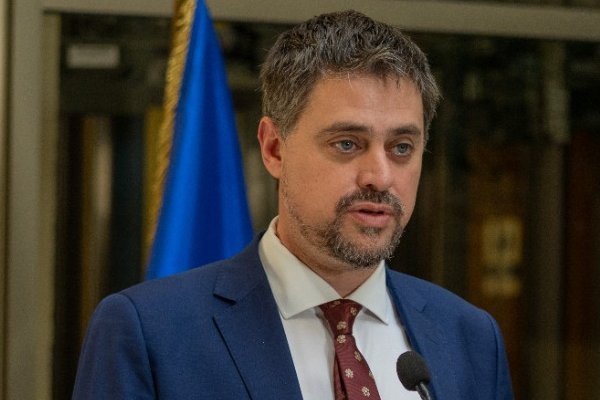 Daniel Manouchehri (PS): “El costo de la vida es el gran tema de la agenda pública y un proyecto para restringir determinados cobros en UF nos parece razonable”