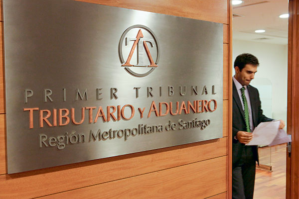 Tribunal Tributario marca un hito y permite a una Isapre descontar de sus impuestos las costas por juicios contra afiliados