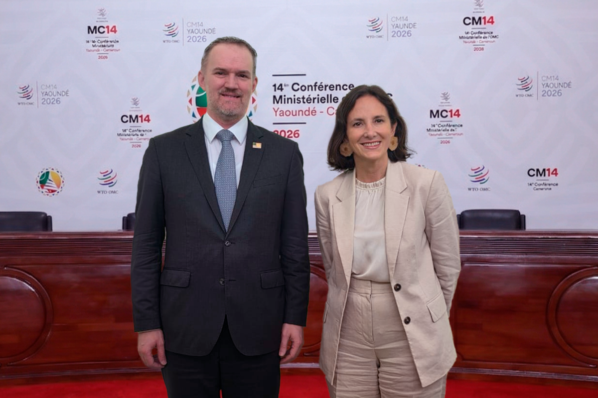 Estévez y Greer en marzo de este año.