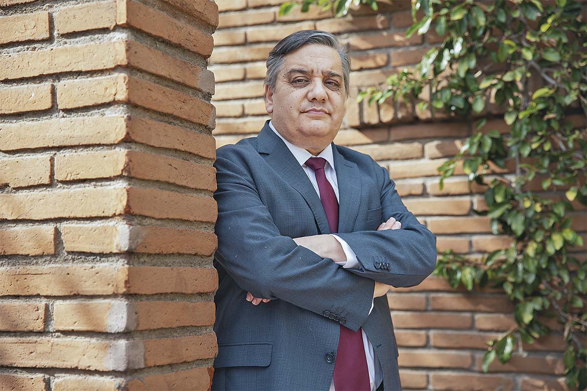 El director del Centro UC de Encuestas y Estudios Longitudinales.