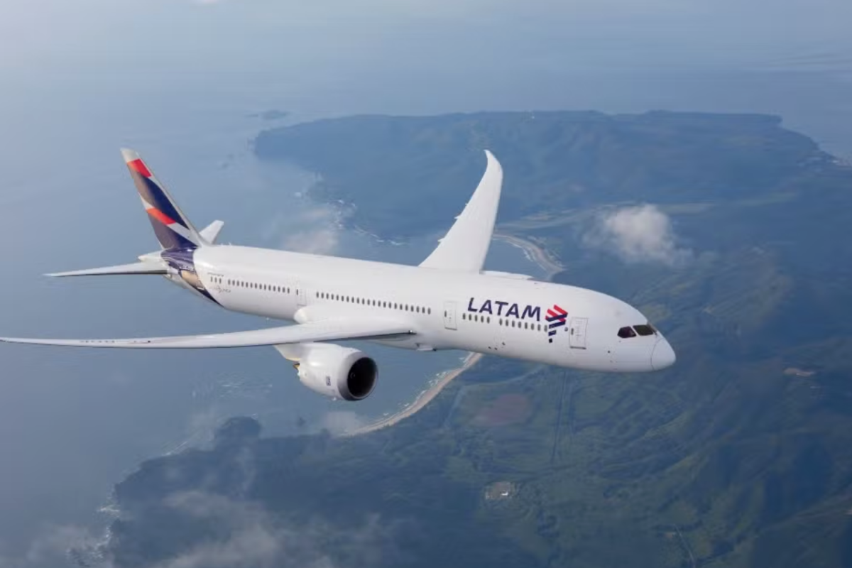 La crisis del petróleo lleva a Latam Brasil a ajustar 2.476 vuelos en el segundo trimestre de 2027