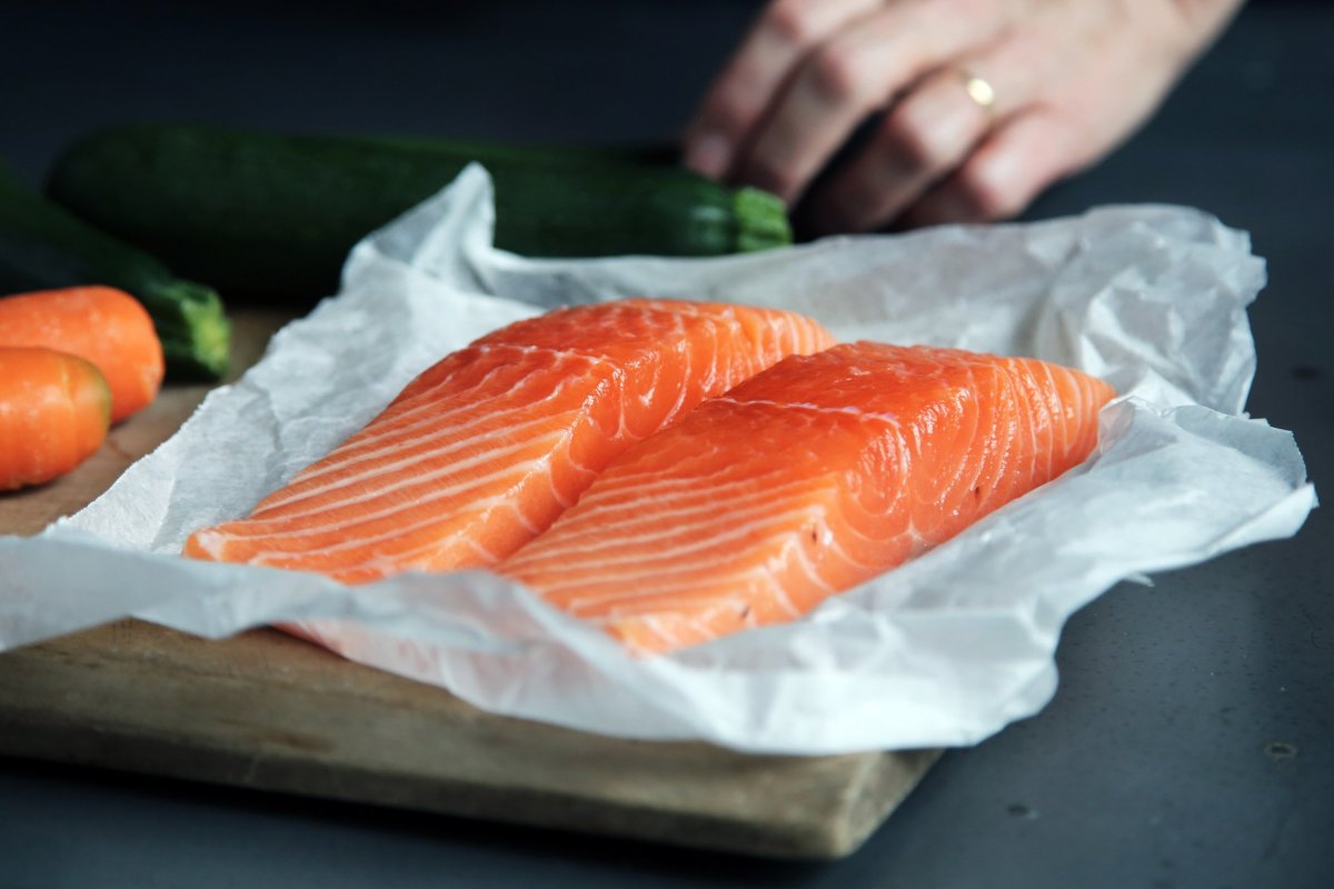 La ONG tras la campaña de los chefs Michelin contra el salmón de cultivo