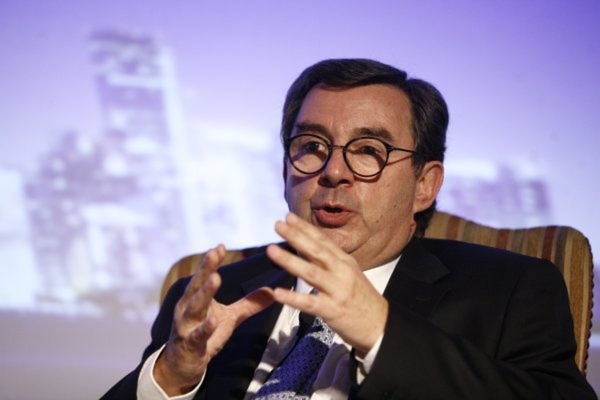 ¿Qué estaba haciendo el ministro Barros en Enade?