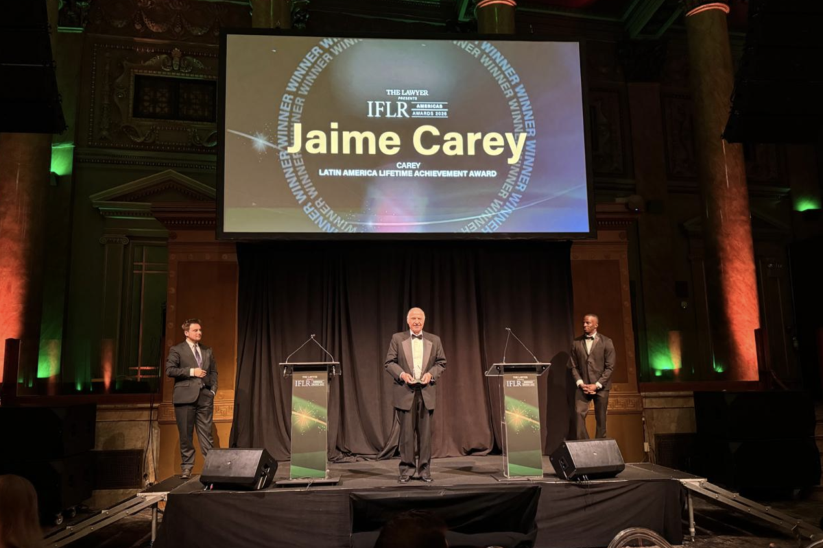 Jaime Carey recibe premio a su trayectoria en Nueva York