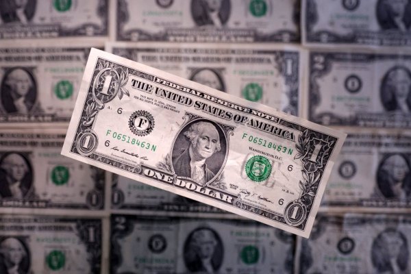 Dólar intenta acercarse a $ 1.000 tras alza del desempleo en Chile y mientras los precios del cobre se van para abajo