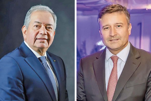 El gerente general de Banco de Chile, Eduardo Ebensperger, y su sucesor, Hernán Arellano.